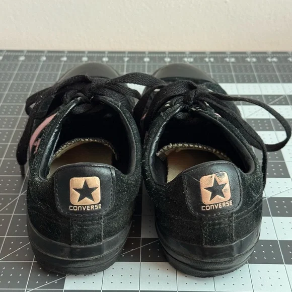 Converse Re-Issue Low Top Sneakers Black Pink Chevron Suede Women’s Size 8 - Picture 4 of 16